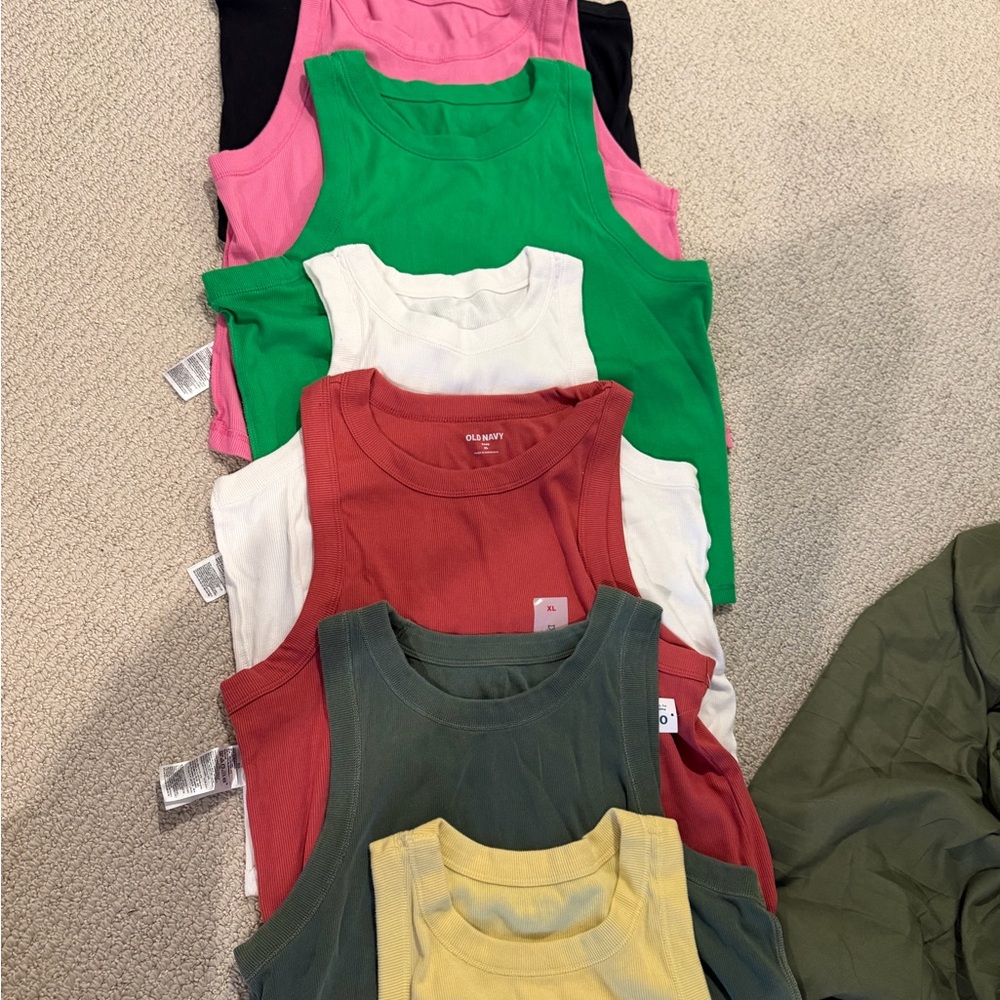 Old Navy Women’s Tank Tops